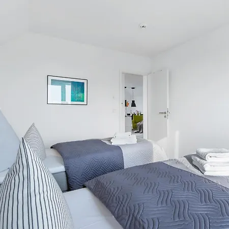 Ocean Breeze Apartament *